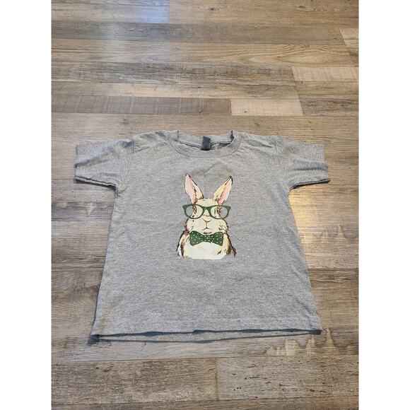 Gildan 4t unisex bunny printed gray tee - Picture 1 of 4